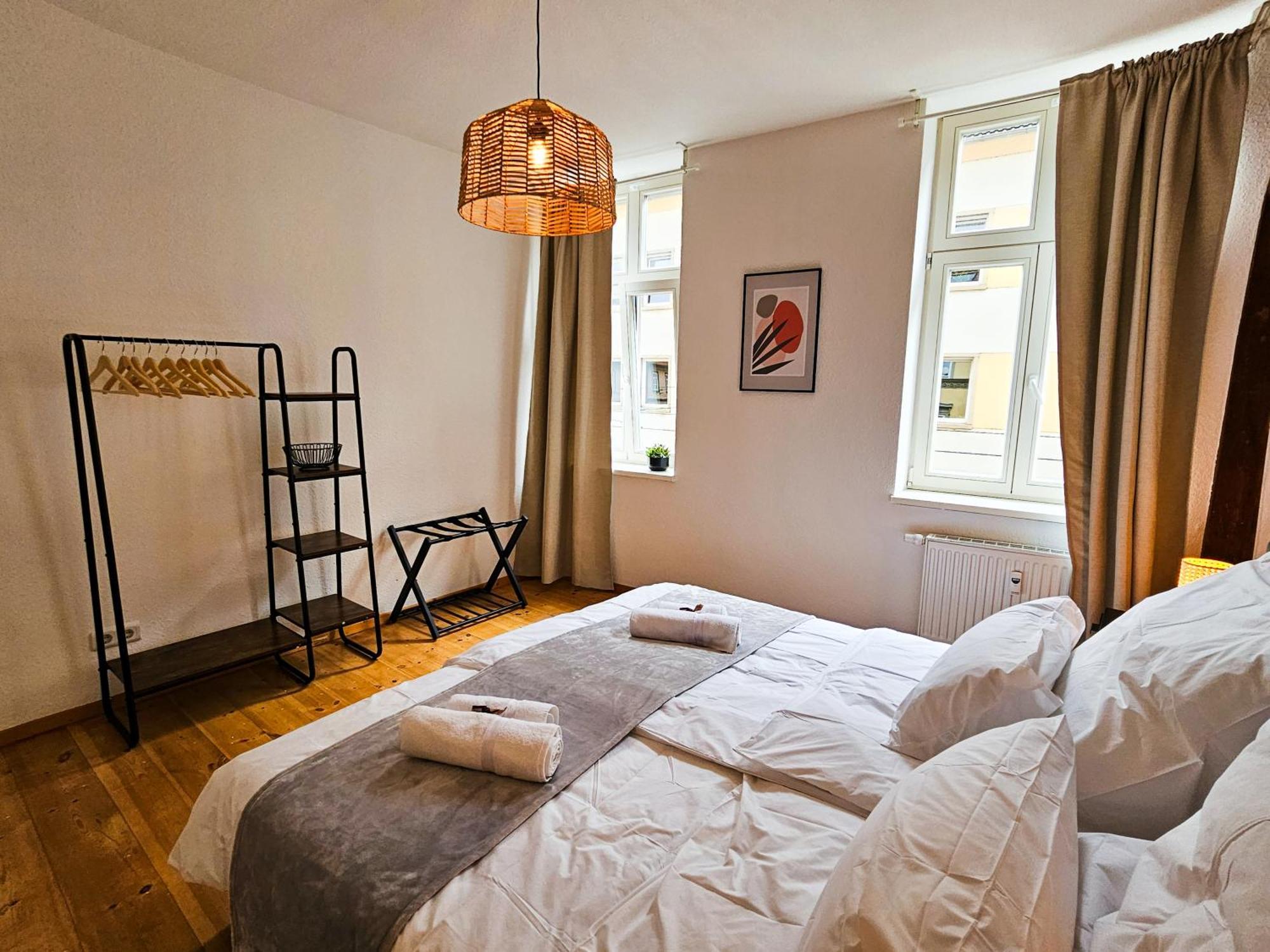 Micasa Rooms - Altstadt Zentral - Zwischen Anger Und Kraemerbruecke - Wlan - Familienfreundlich Erfurt Luaran gambar