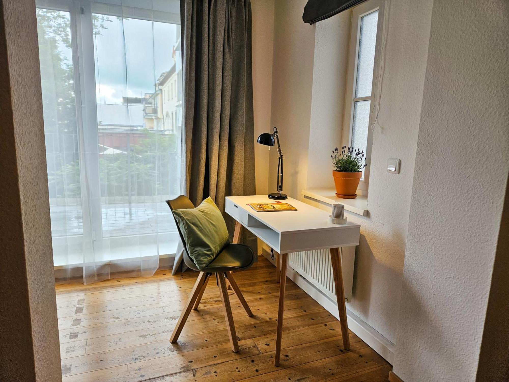 Micasa Rooms - Altstadt Zentral - Zwischen Anger Und Kraemerbruecke - Wlan - Familienfreundlich Erfurt Luaran gambar